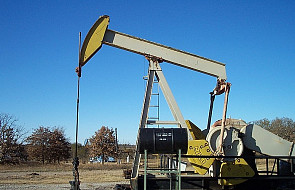 Tanieje ropa naftowa. Baryłka poniżej 70 USD