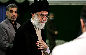 Ajatollah Chamenei przeciwny rozmowom z USA