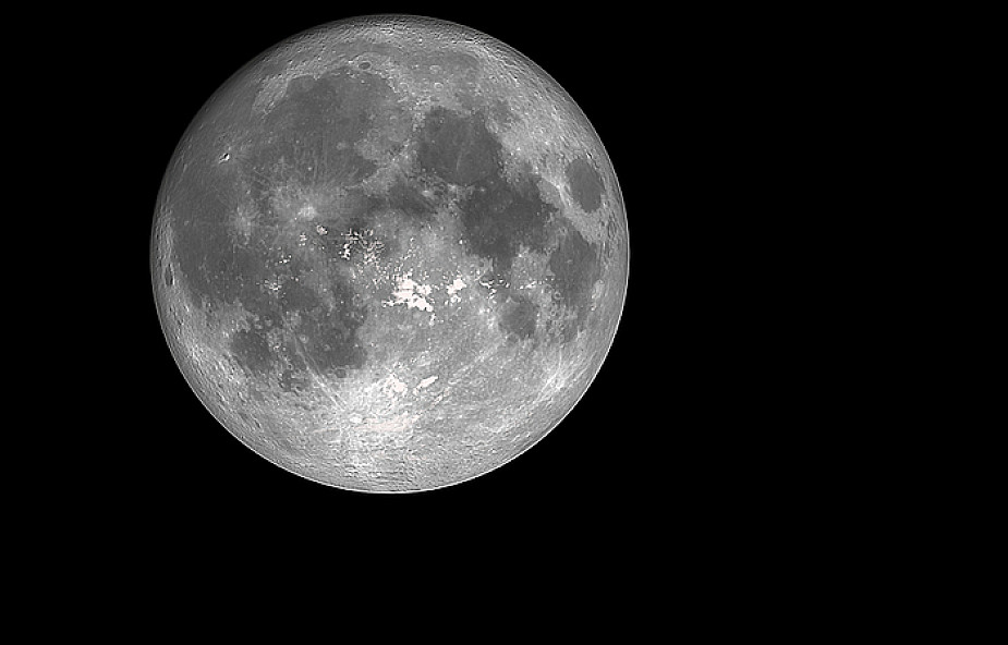 NASA: Na Księżycu znajduje się woda
