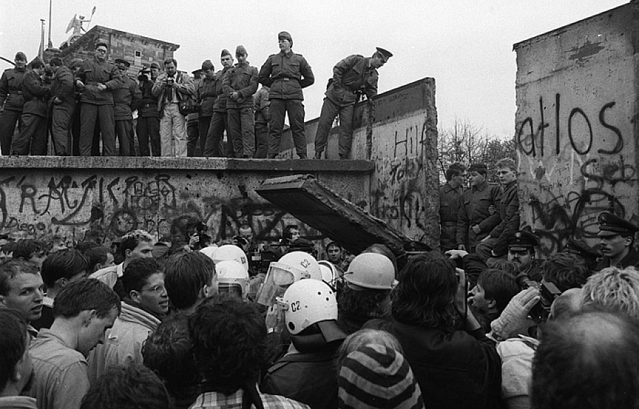 Mur berliński przetrwał prawie trzy dekady