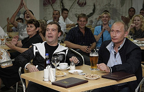 "FT": Miedwiediew kontynuuje politykę Putina wobec Ukrainy