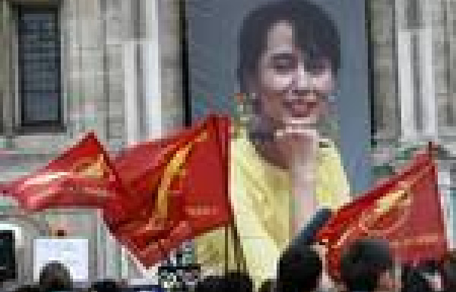 Aung San Suu Kyi zwolniona z aresztu