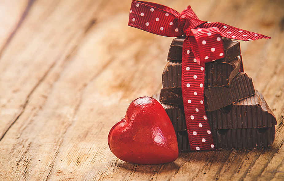 Miłość do gorzkiej czekolady = zdrowsze serce