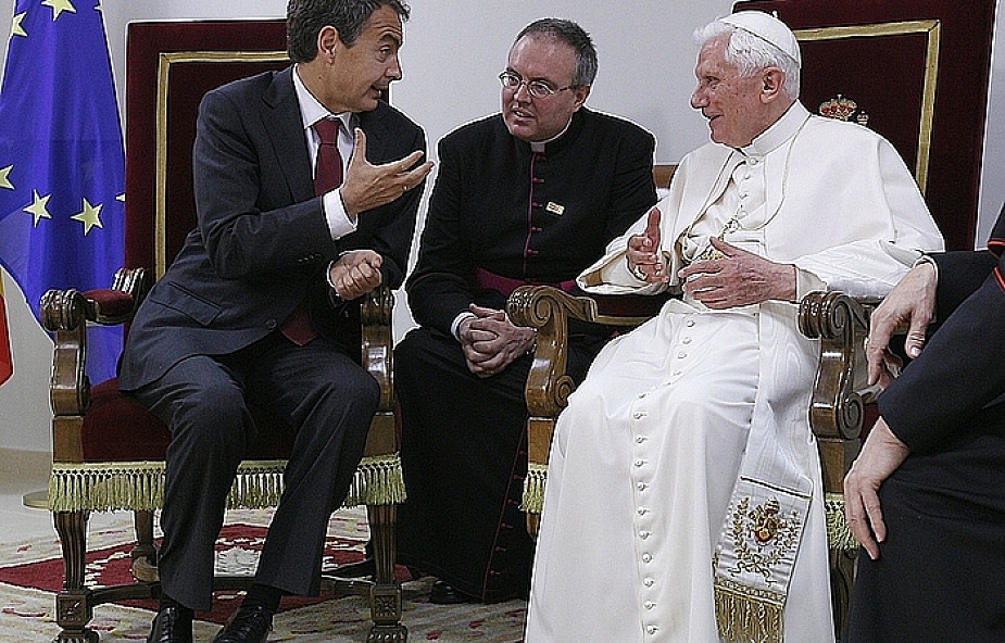 Zapatero "zlekceważył wizytę papieża"