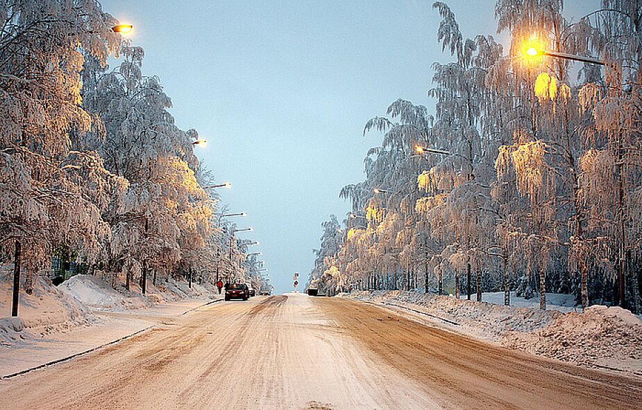 Małopolskie: Opady śniegu mogą utrudnić jazdę