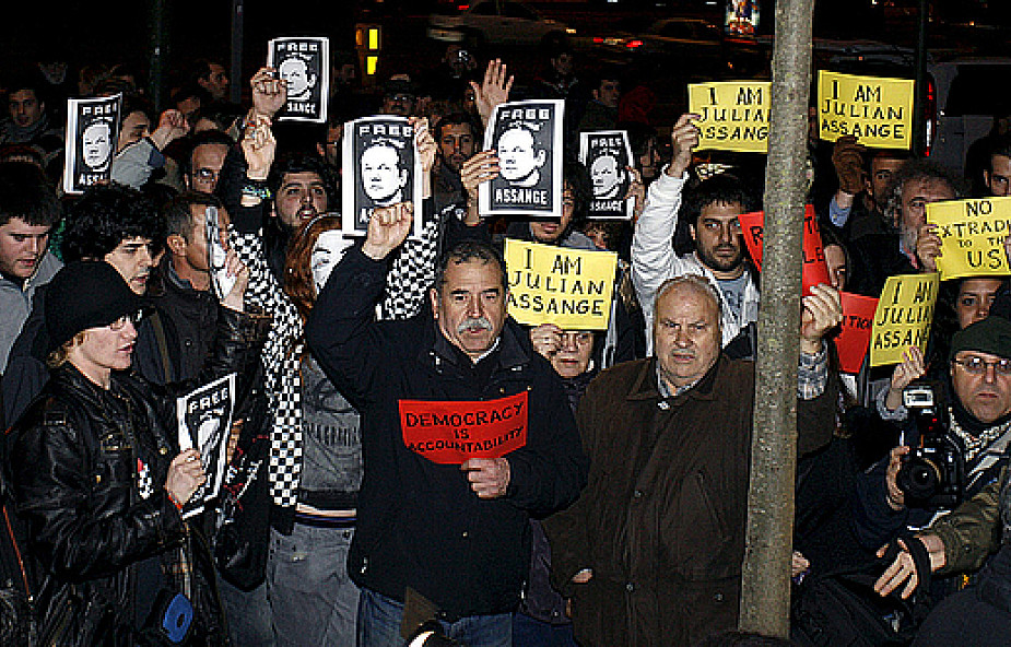 Hiszpania: Chcą uwolnienia twórcy WikiLeaks