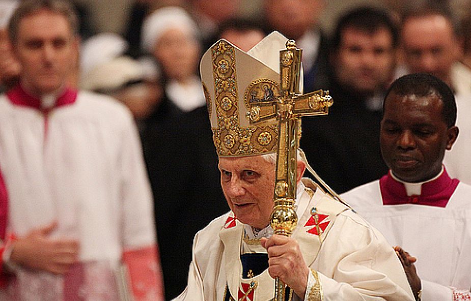 Liturgię pod przewodnictwem papieża, sprawowana w uroczystość Matki Bożej z Lourdes i z okazji XVIII Światowego Dnia Chorego. (f