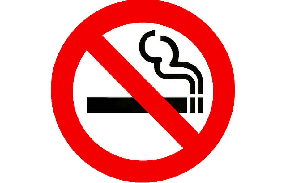 Posłowie palący i niepalący o zakazie palenia