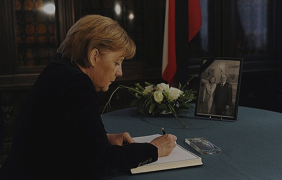 Merkel wpisała się do księgi kondolencyjnej