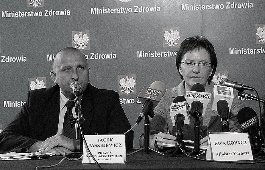 Minister Kopacz: 64 ciała zidentyfikowane