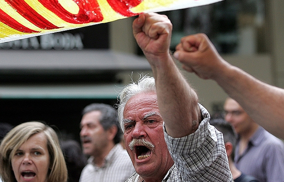 Grecy protestują przeciw oszczędnościom
