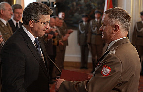 Komorowski wręczył nominacje generalskie