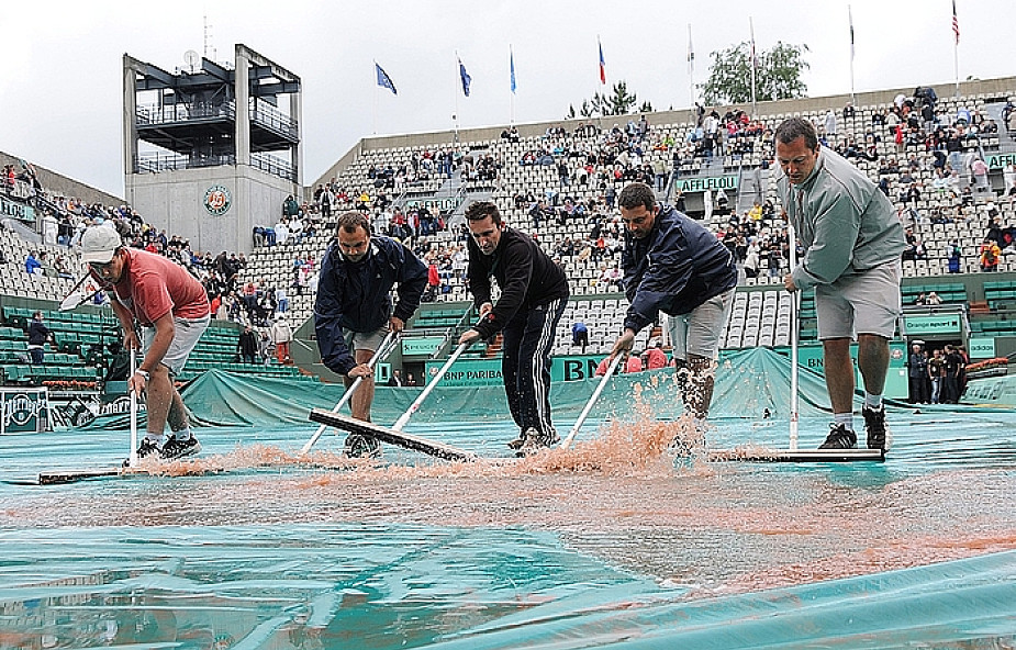 Roland Garros: Deszcz pokrzyżował plany