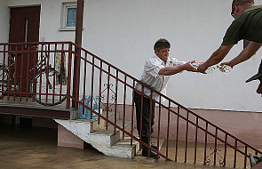 Komorowski o pomocy państwa po powodzi