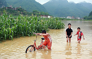 Powodzie w Chinach, kilkadziesiąt ofiar