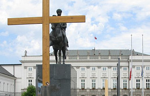 PSL: Krzyż spod Pałacu przenieść przed Sejm