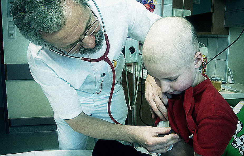 Lekarze częściej wygrywają z nowotworami u dzieci