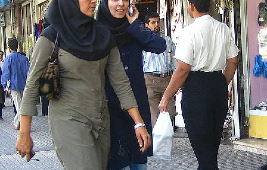 Zakaz hidżabu dla policjantek jest nielegalny