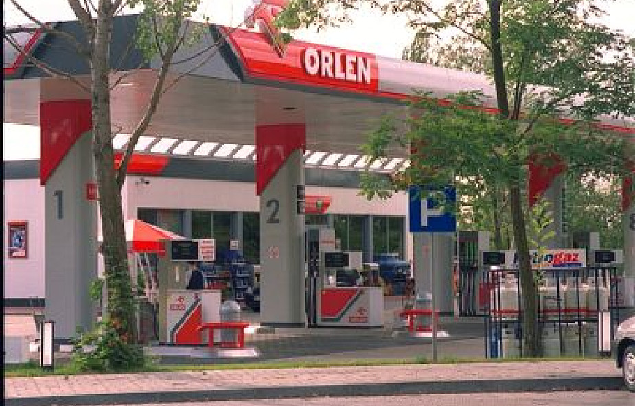 Tanieje benzyna na stacjach Orlen i Lotos
