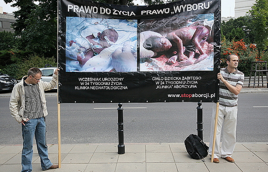 W Sejmie o aborcji. Pod Sejmem protesty