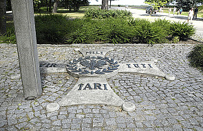 Westerplatte: zdewastowano krzyż
