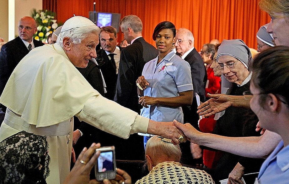 "L'OR": Bezprecedensowa wizyta papieża
