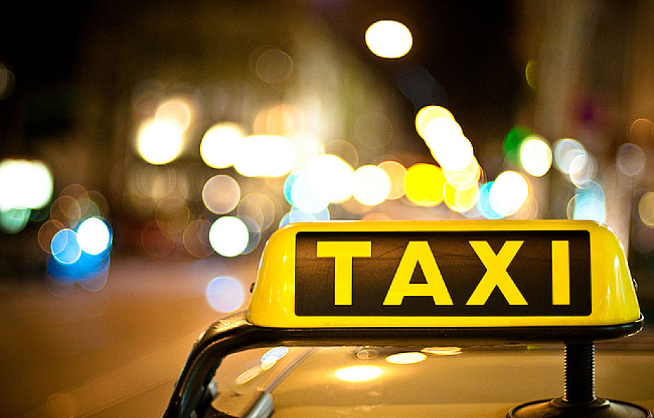 W Krakowie konkurenci biją taksówkarzy
