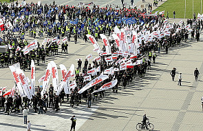 Demonstracja  pracowników budżetówki pod MF