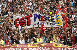 Tłumne demonstracje paraliżują Francję