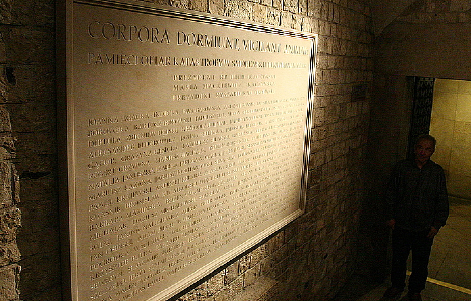 Tablica upamiętniająca ofiary na Wawelu