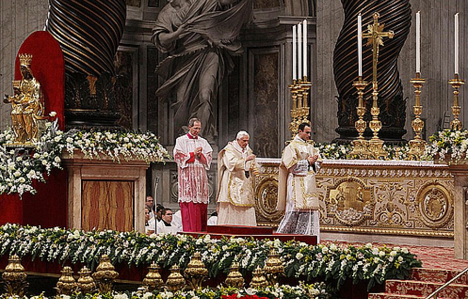 Msza papieska: tylko Bóg daje pokój