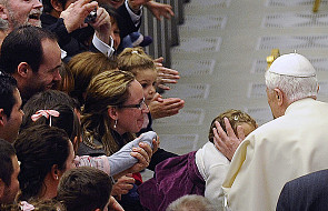 Papież zachęca do radosnego odkrycia Chrztu
