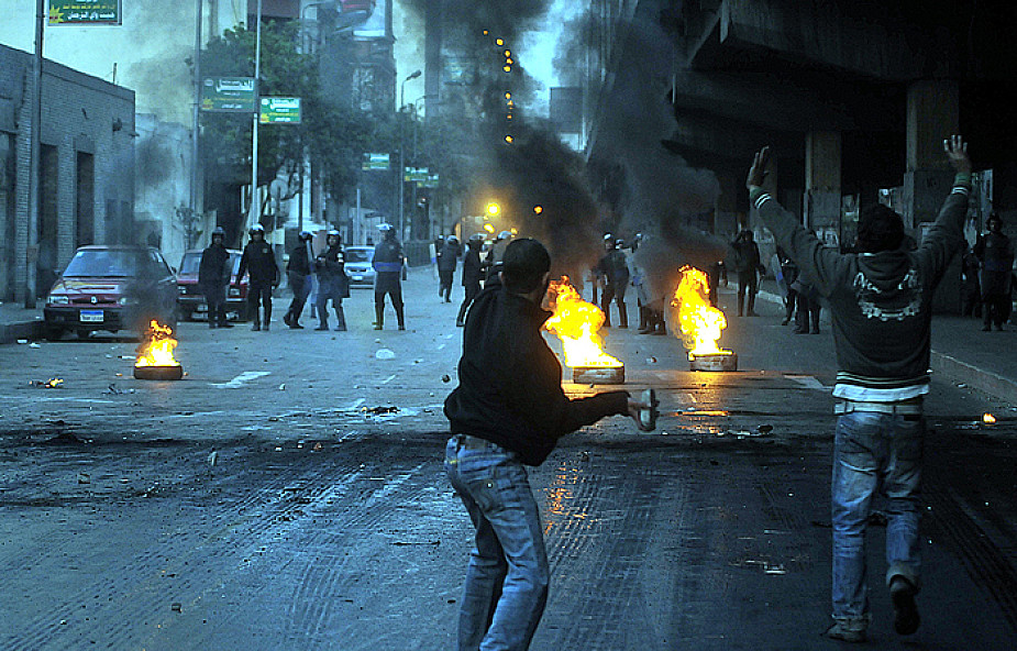 Egipt: podpalono posterunek policji