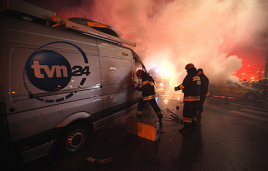 Podpalony wóz transmisyjny stacji TVN