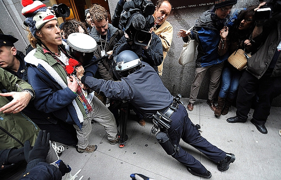 Okupuj Wall Street trwa: aresztowano 245 osób
