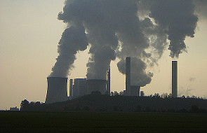 Drastyczne cięcia emisji CO2 duszą przemysł