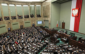 Sejm: ustawa okołobudżetowa i Nowicka