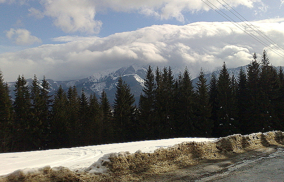 W Tatrach halny z prędkością do 140 km/h