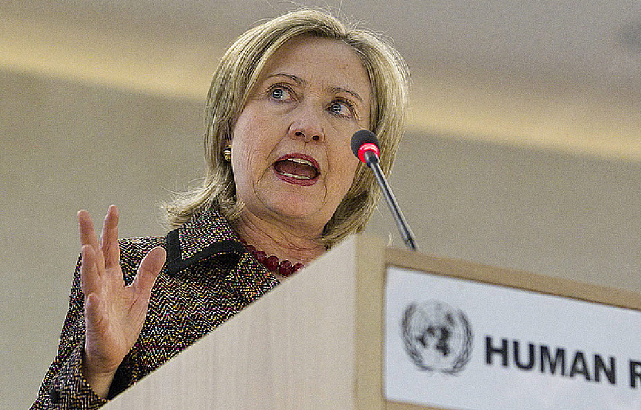 Clinton: Kadafi powinien natychmiast ustąpić