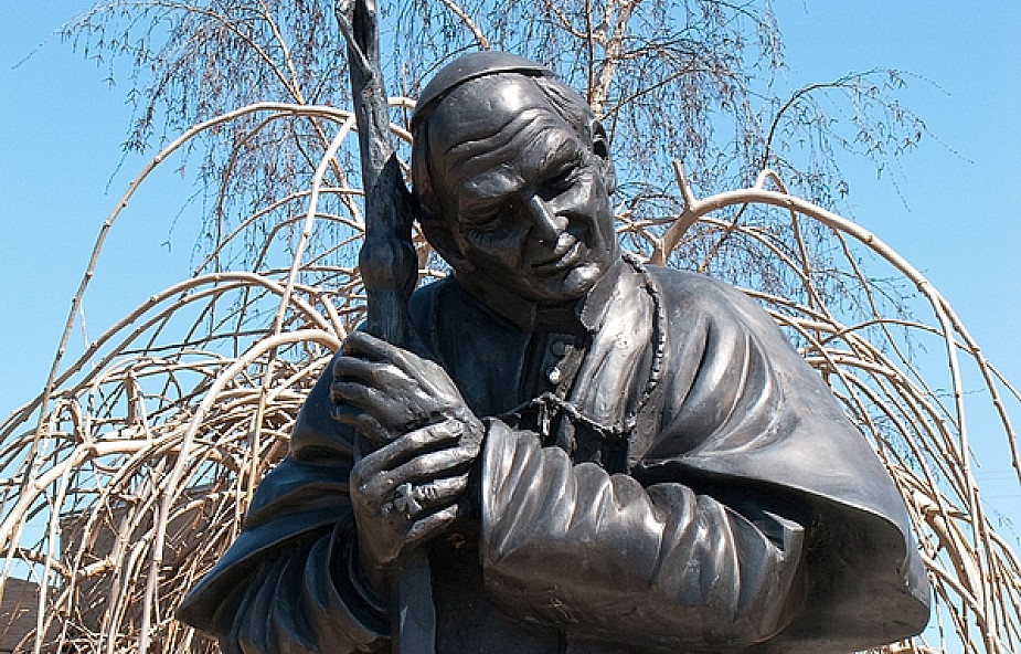 Dwa pomniki Jana Pawła II odsłonięto w Delhi