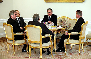 Prezydent spotkał się z szefami komisji obrony
