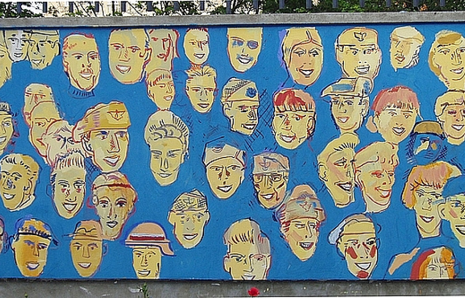 Mural Dwurnika odsłonięty na Life Festival