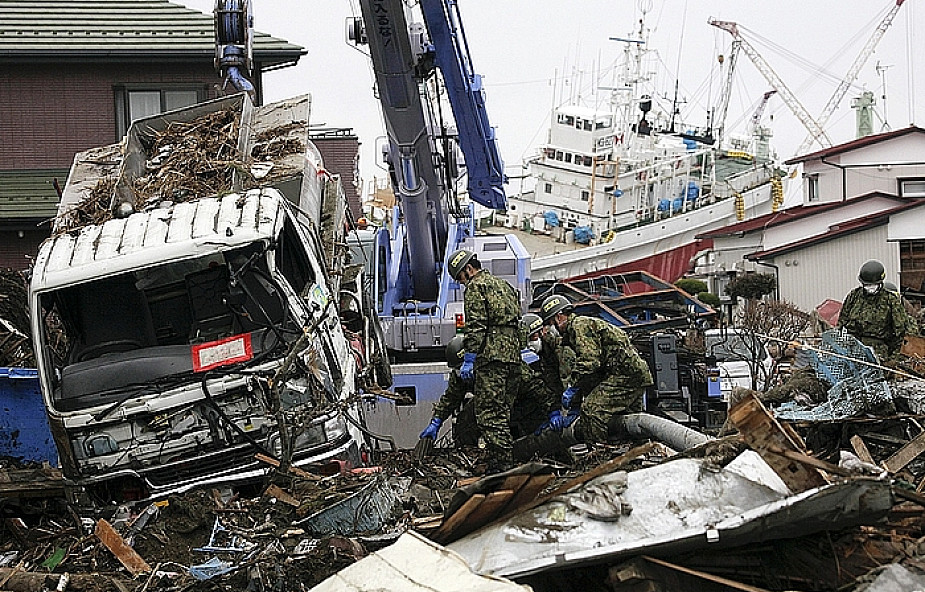 25 tys. żołnierzy będzie szukać ofiar tsunami