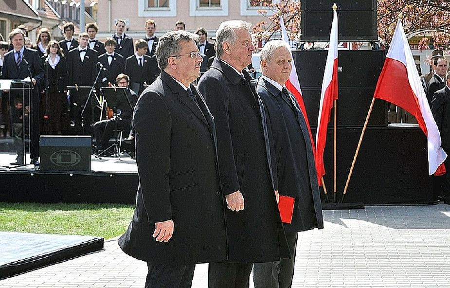 Prezydenci odsłonili pomnik katyński