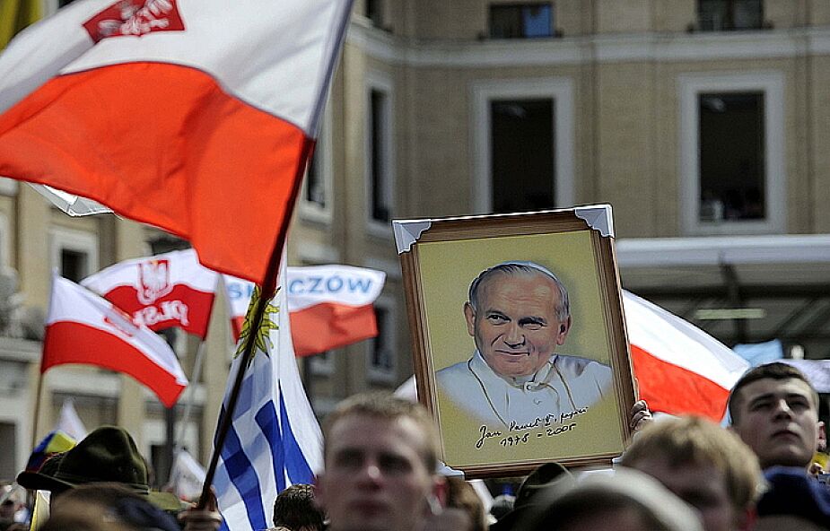 Jan Paweł II może zostać świętym "za kilka lat"