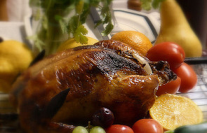 Pieczony kurczak - soczysty i z chrupiącą skórką