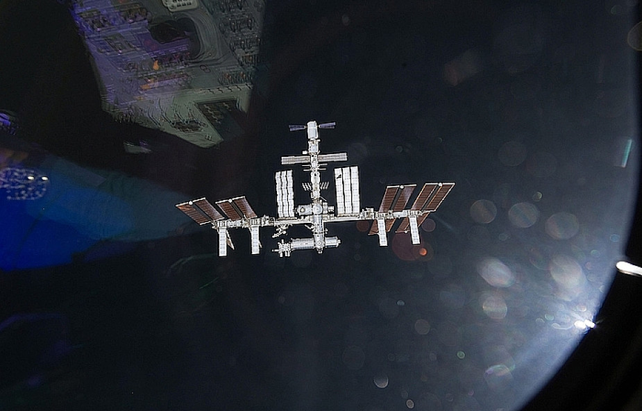 Kosmiczny spacer członków załogi Endeavoura
