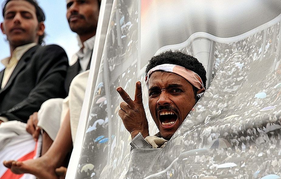 Prezydent Jemenu grozi wojną domową