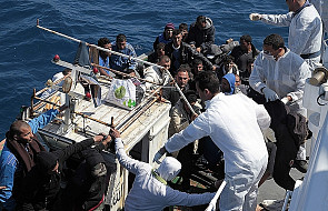 Łódź z 500 imigrantami przy Lampedusie