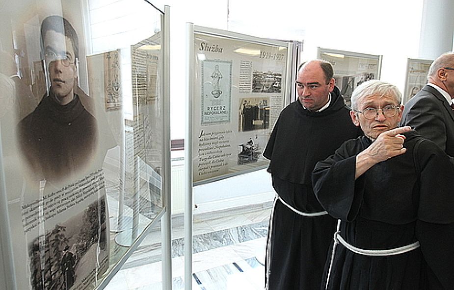 Rok 2011 senatorowie ogłosili Rokiem św. Maksymiliana, z okazji przypadającej 14 sierpnia 70. rocznicy śmierci męczeńskiej franc